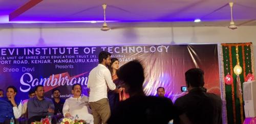 2nd prize bagged by Anam and Adeeb from dept of civil engineering at nationa
