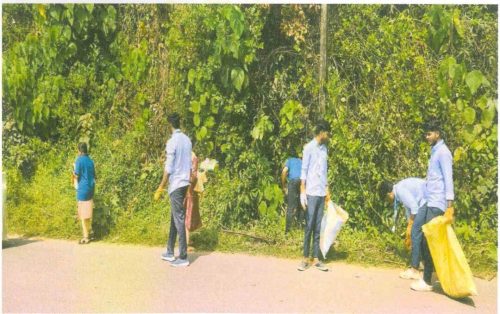 Fig-2-NSS-Volunteers-cleaning-road-side