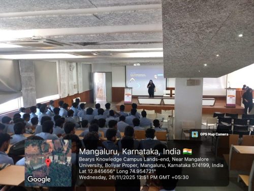 Ms. Muskan Meghwani addressing the students